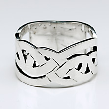 Celtic style ring 
